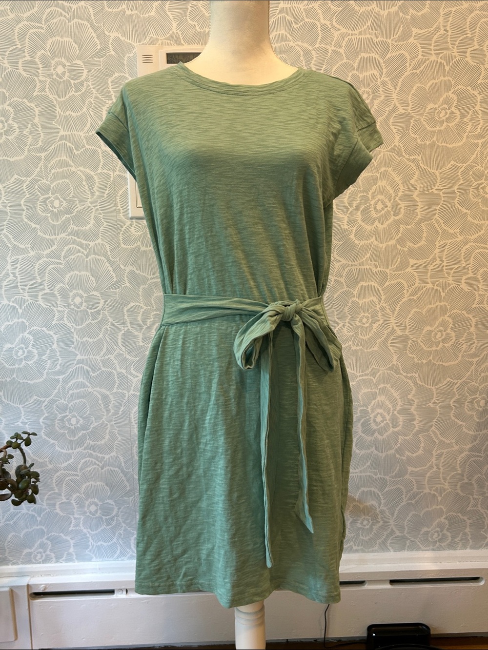 J. Crew Factory Short-Sleeve Tie-Waist Dress in Sage - Sz S - NWT